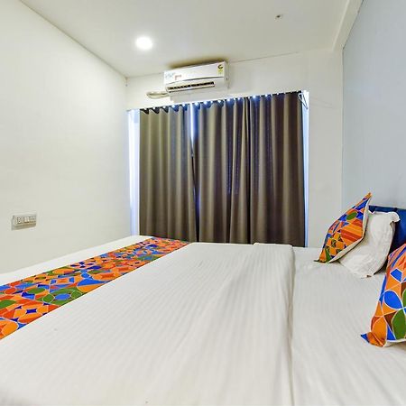 Fabhotel Code Surat Zewnętrze zdjęcie