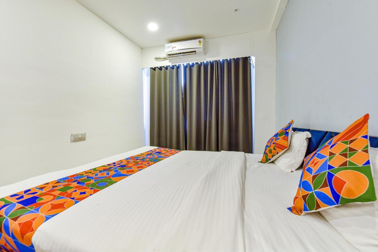 Fabhotel Code Surat Zewnętrze zdjęcie
