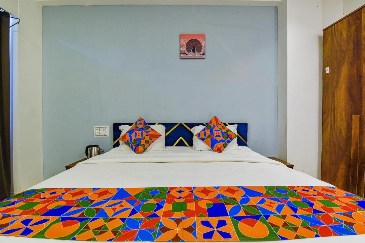 Fabhotel Code Surat Zewnętrze zdjęcie