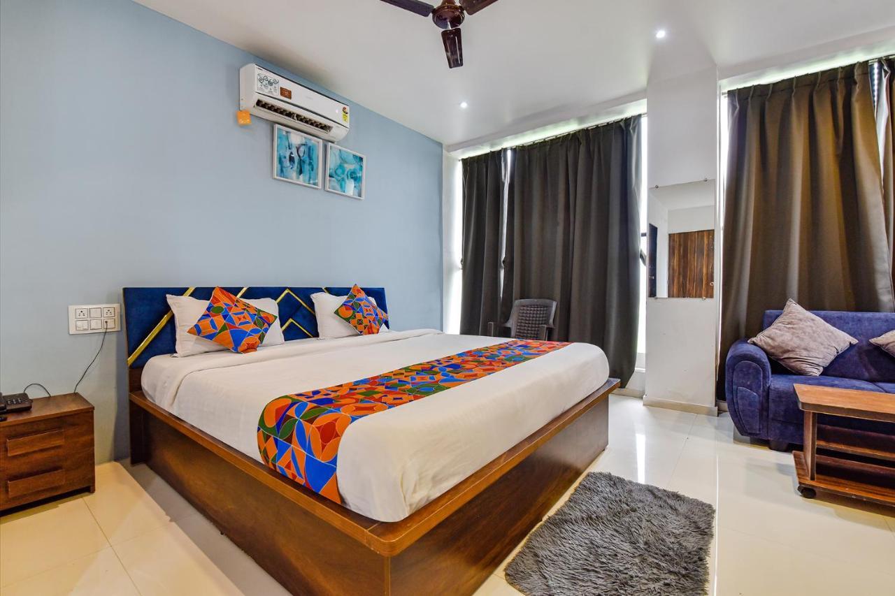 Fabhotel Code Surat Zewnętrze zdjęcie