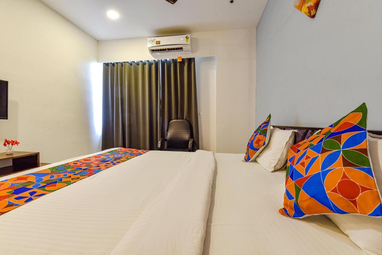 Fabhotel Code Surat Zewnętrze zdjęcie