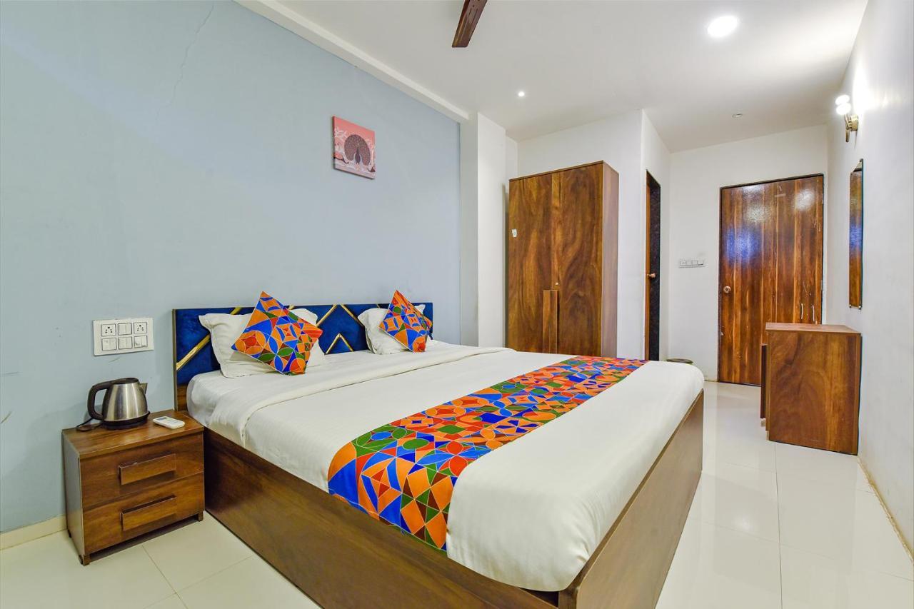 Fabhotel Code Surat Zewnętrze zdjęcie