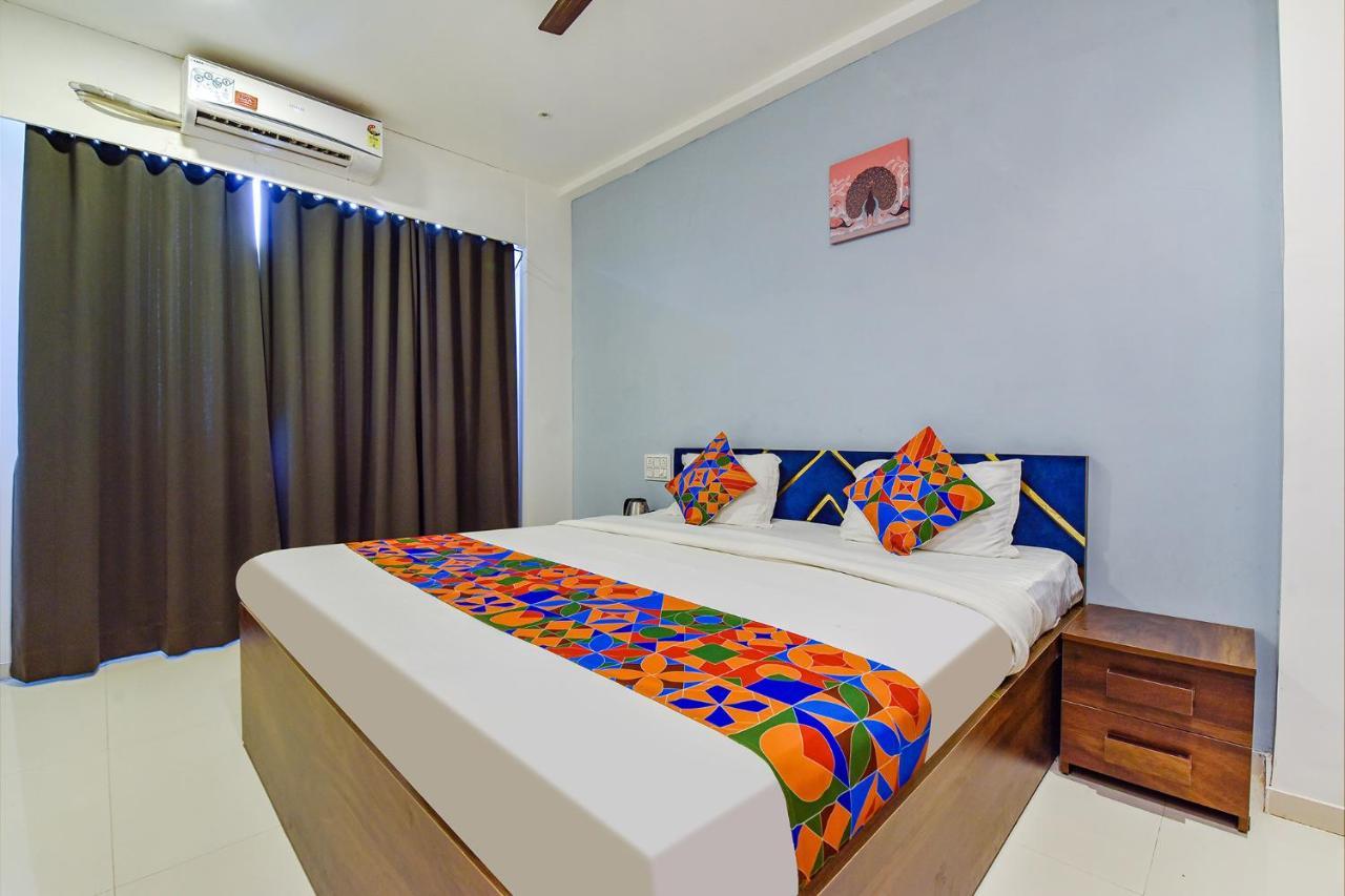 Fabhotel Code Surat Zewnętrze zdjęcie