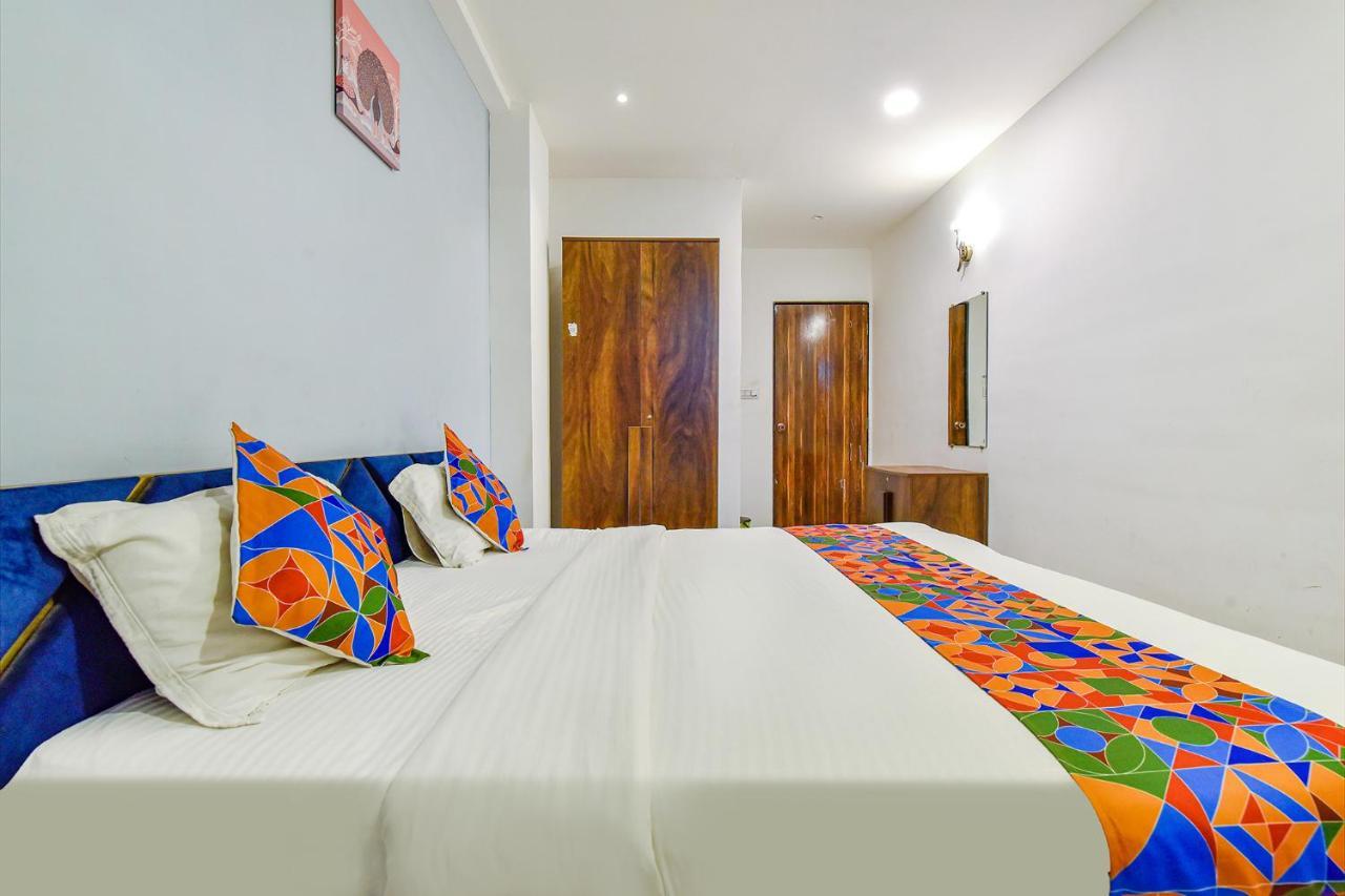 Fabhotel Code Surat Zewnętrze zdjęcie