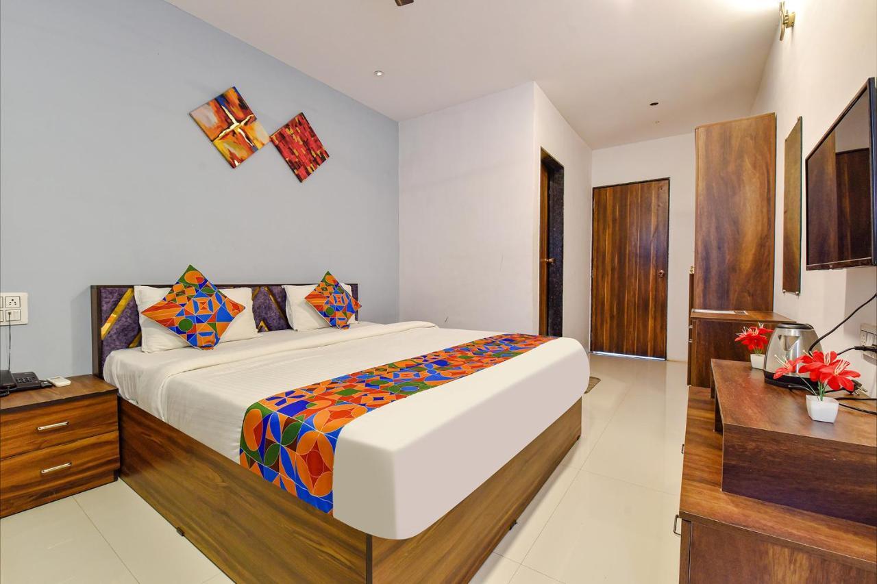 Fabhotel Code Surat Zewnętrze zdjęcie