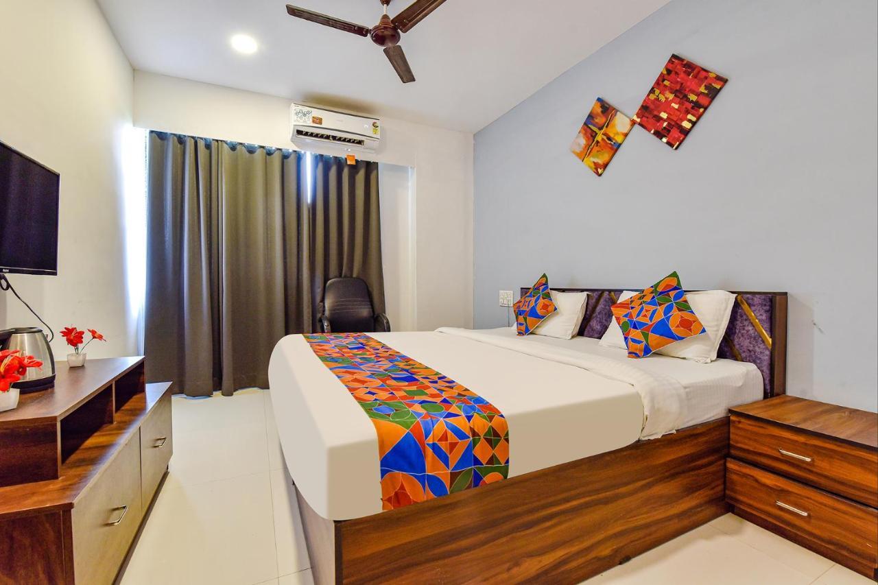 Fabhotel Code Surat Zewnętrze zdjęcie